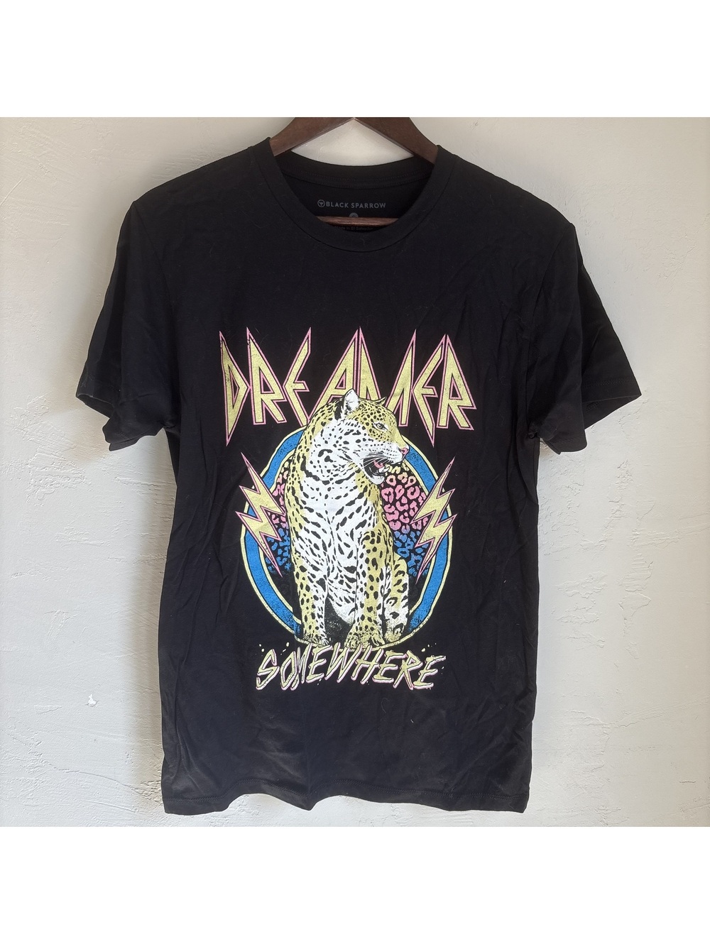 Black Sparrow Womens Small Black Dreamer Somewhere Leopard Graphic Band Shirt